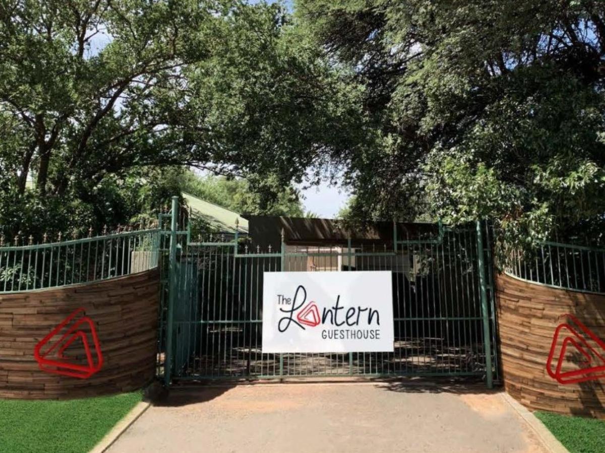 The Lantern Guesthouse บลูมฟอนเทน ภายนอก รูปภาพ
